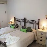 Efrosini 3* Platis Gialos (Sifnos)