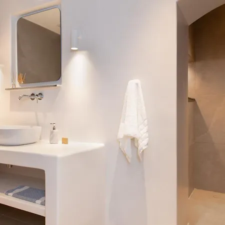 מלון Efrosini 3*