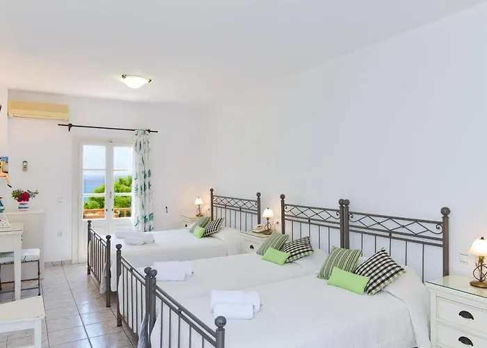 Efrosini Platis Gialos (Sifnos)