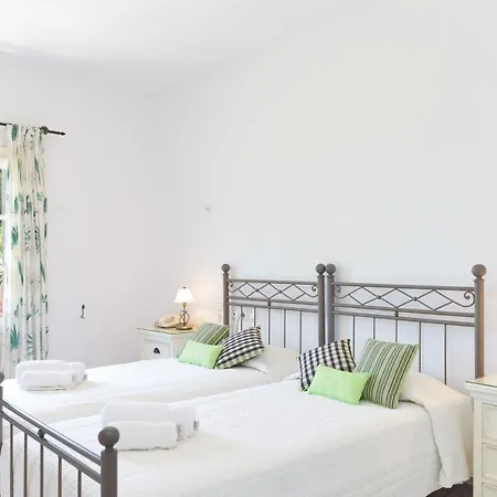 Hotel Efrosini 3*